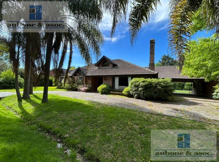 Casa · 279m² · 5 Ambientes · 4 Cocheras
