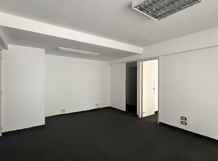 Oficina comercial · 90m² · 6 Ambientes