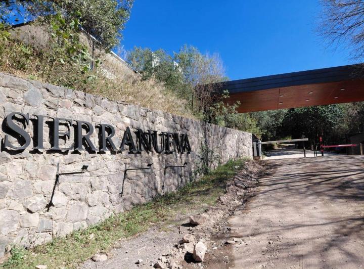 Terreno · 956m²