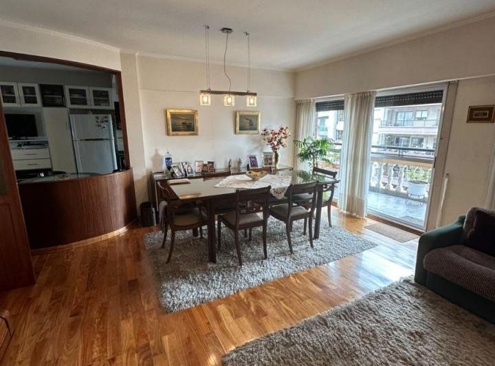 Departamento · 102m² · 4 Ambientes · 1 Cochera