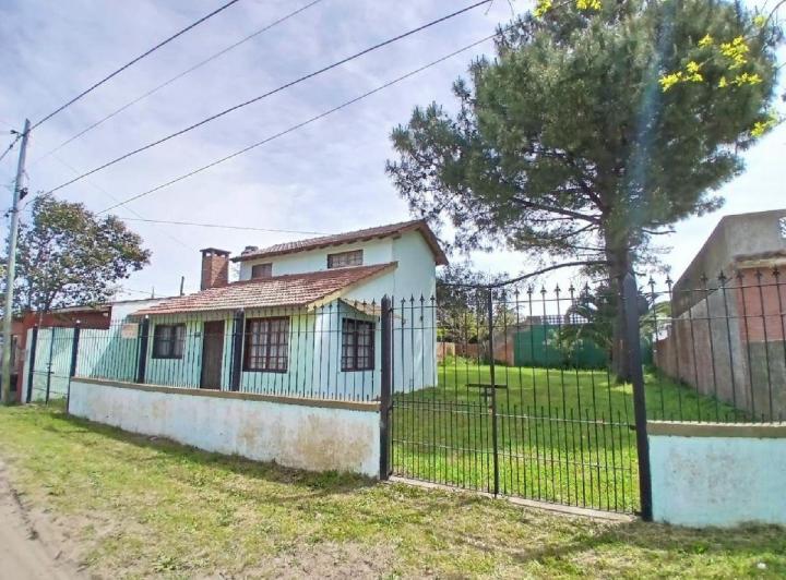 Casa · 60m² · 4 Ambientes · 1 Cochera