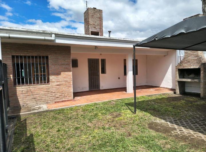Casa · 94m² · 2 Ambientes · 1 Cochera