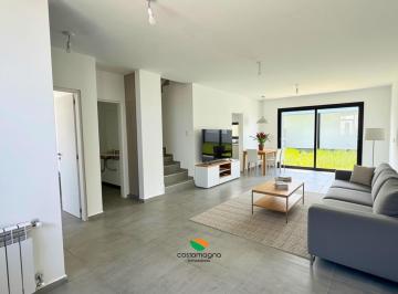 Casa · 163m² · 4 Ambientes · 2 Cocheras · Casa en Quebradas de Manantiales