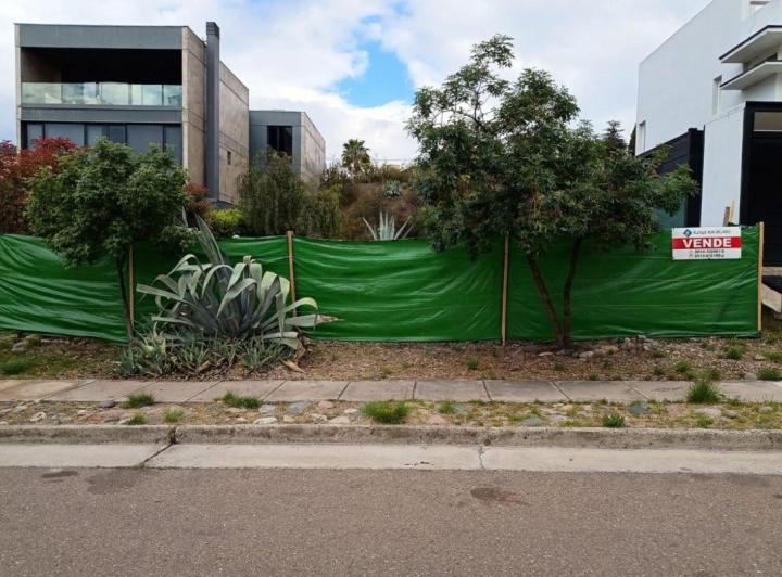 Terreno · 674m²
