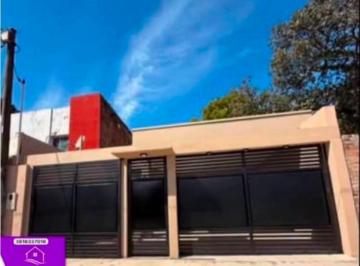 Casa · 120m² · 5 Ambientes · 1 Cochera · Casa a Estrenar a 50 m. Avda. Mate de Luna - Tucuman