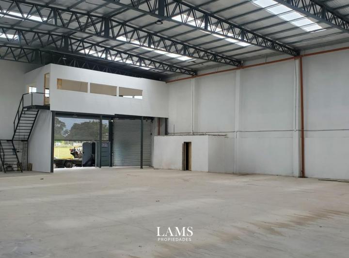 Local comercial · 660m² · 1 Ambiente