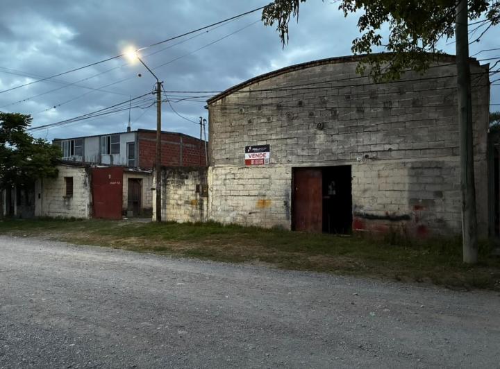 Bodega-Galpón · 300m²