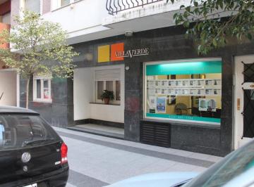 Local comercial · 76m² · 3 Ambientes · Local con Vivienda