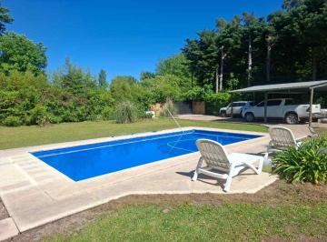 Casa · 106m² · 3 Ambientes · 6 Cocheras · Venta Casa 3 Ambientes con Pileta de Natacion