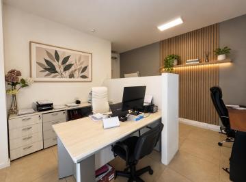 Oficina comercial · 42m² · 3 Ambientes · 1 Cochera · Oficina en Cerro de Las Rosas