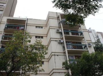 Departamento · 52m² · 3 Ambientes · 3 de Febrero Al 2000 Alquiler Departamento 2 Dorm. en Rosario Barrio Lourdes