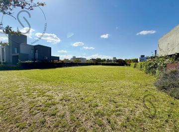 Terreno · 1000m² · Venta Terreno Barrio con Seguridad La Cercania