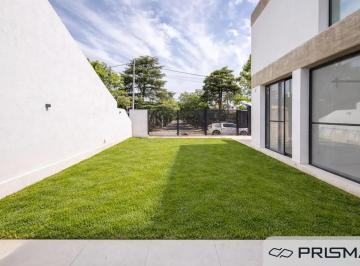 Casa de 3 ambientes, Córdoba · Housing - 3 Dorm + Escritorio - Villa Belgrano
