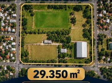 Terreno · 300m² · Venta – Excepcional Predio 29.350 m² con Complejo Deportivo