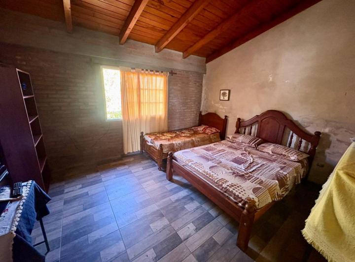 Casa · 230m² · 5 Ambientes · 2 Cocheras