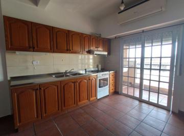 Departamento de 3 ambientes, Morón · En Alquiler - Departamento 3 Ambientes con Cochera y Bajas Expensas
