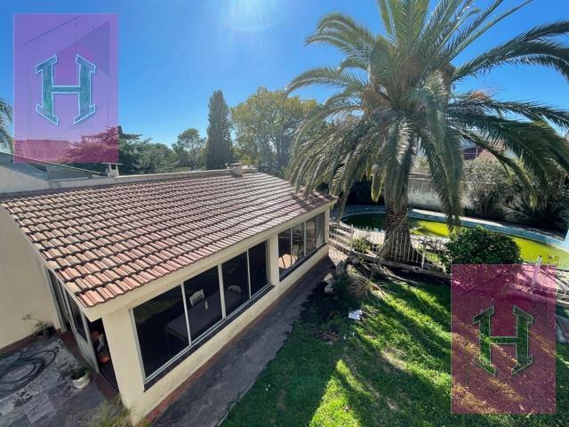Casa · 200m² · 5 Ambientes · 1 Cochera