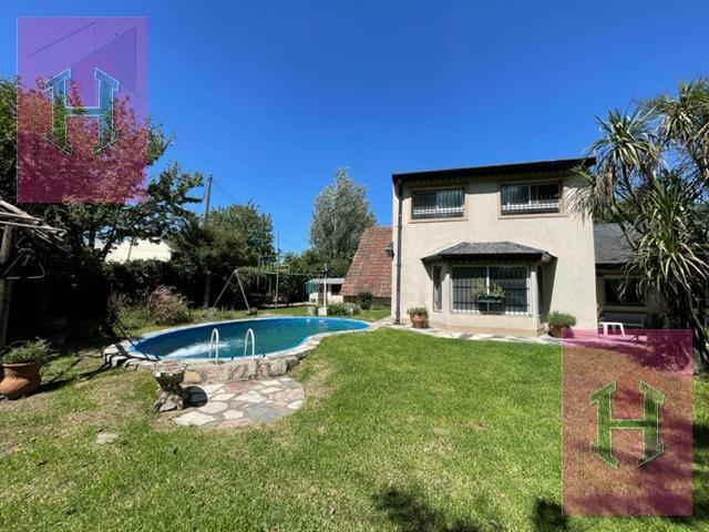 Casa · 330m² · 5 Ambientes
