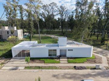 Casa de 4 ambientes, Malagueño · Nuevo Malagueño - Casa de Diseño 3 Dorm. 3 Baños 142 m² Cub / 360 m² Tot - No Duplex