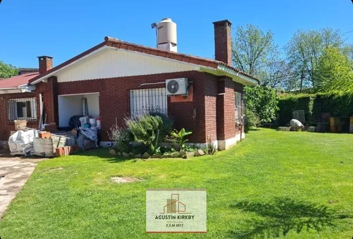 Casa · 150m² · 4 Dormitorios · 2 Cocheras