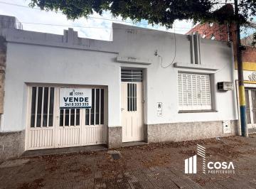 Casa · 110m² · 3 Ambientes · 1 Cochera · Venta Casa 2 Dorm. con Patio y Cochera Luis Agote Rosario