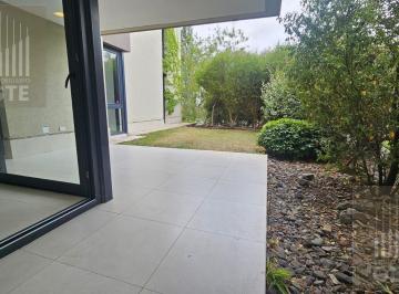PH · 106m² · 4 Ambientes · 1 Cochera · Barrio Dalvian