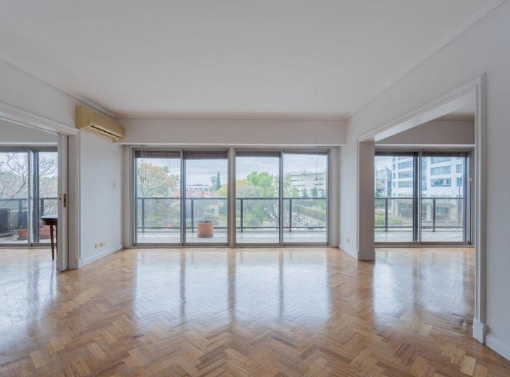 Departamento · 212m² · 5 Ambientes · 1 Cochera