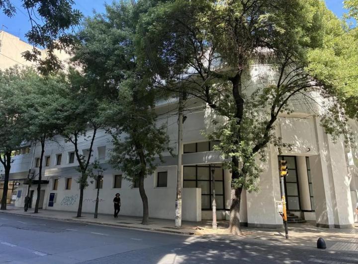 Local comercial · 1084m²
