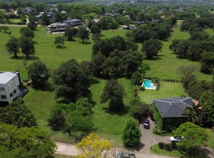 Terreno · 1200m²