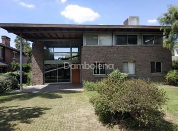 Casa · 240m² · 5 Ambientes · 2 Cocheras · Casa en Alquiler, El Casco de Moreno, Moreno