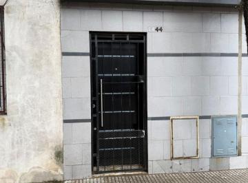 PH de 3 ambientes, Pompeya · Departamento Tipo Casa Al Contrafrente Sin Expensas