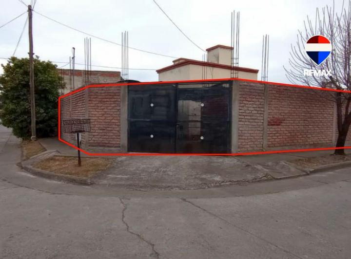 Casa · 100m² · 3 Ambientes · 2 Cocheras