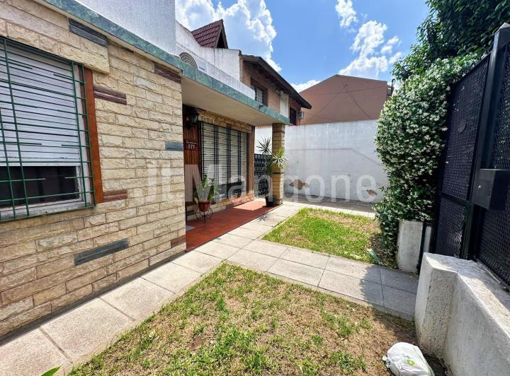 Casa · 140m² · 3 Ambientes · 2 Cocheras