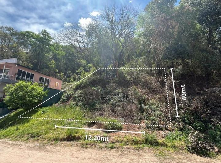 Terreno · 566m²