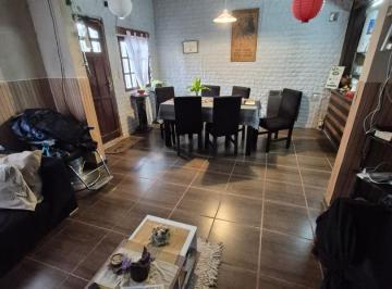 Casa · 60m² · 1 Ambiente · Casa 3 Amb. 60 M².barrio Sarmiento