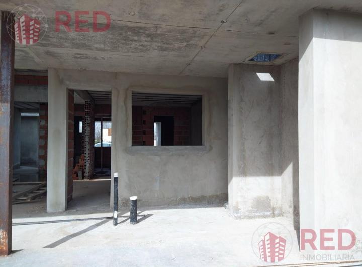 Casa · 179m² · 6 Ambientes · 2 Cocheras