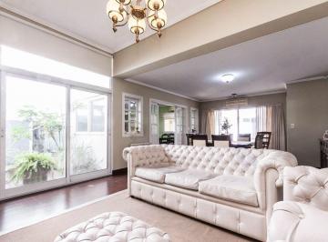 Casa · 400m² · 9 Ambientes · 2 Cocheras · Venta Casa con Piscina + 2 Dptos + Local Lanus Centro