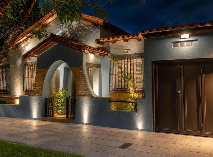Casa · 192m² · 4 Ambientes · 2 Cocheras