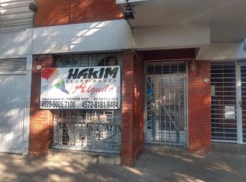 Local comercial · 33m² · Alquiler de Local Comercial Sobre Av Salvador María del Carril. Villa Pueyrredón!