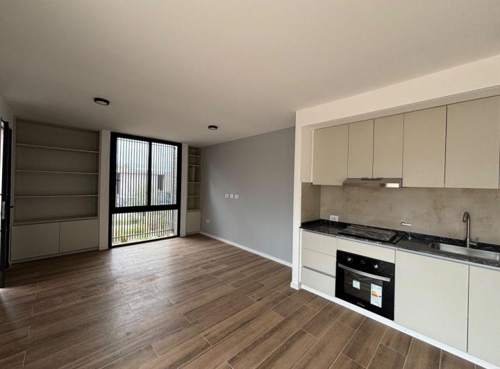 Casa · 105m² · 6 Ambientes · 1 Cochera