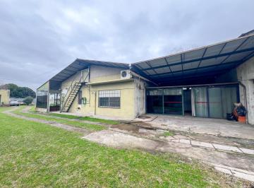 Bodega-Galpón · 338m² · 4 Ambientes · Galpón con Vivienda Sobre 2 Lotes en José Mármol