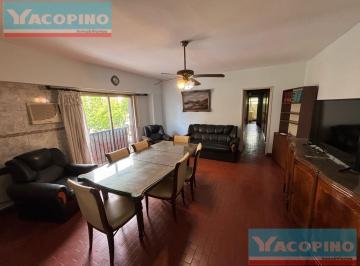 Departamento · 79m² · 4 Ambientes · 1 Cochera · Departamento - Monte Castro