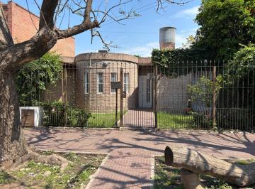 Casa · 100m² · 6 Ambientes · 1 Cochera · Alquilo Casa 3 Dorm. 2 Baños B Jorge Newbery