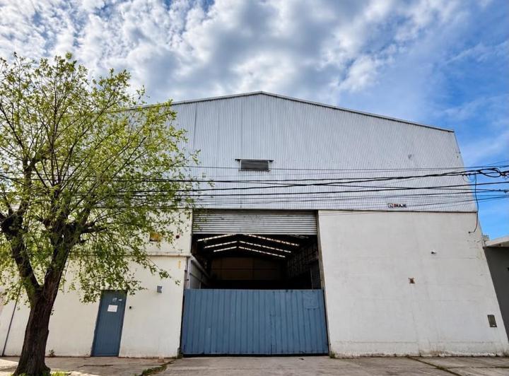 Bodega-Galpón · 728m²
