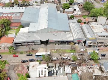 Bodega-Galpón · 3400m² · Galpon con Locales en Venta Rosario, Alberdi.