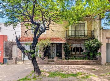 Casa de 7 ambientes, Rosario · Venta Casa Al Frente Constitución 1551 / Barrio Echesortu
