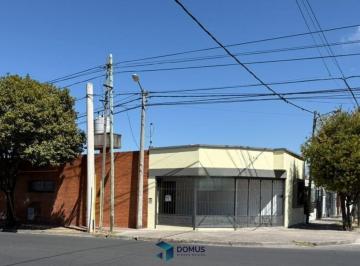 Casa · 179m² · 4 Dormitorios · 2 Cocheras · Venta Casa Barrio Ferroviario