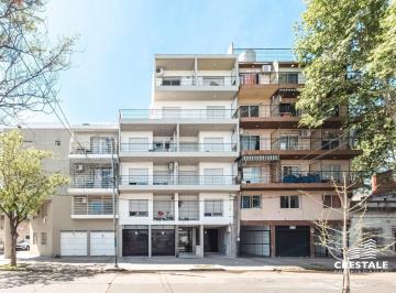 Departamento · 54m² · 3 Ambientes · Venta / Permuta - Departamento 1 Dormitorio Al Frente con Balcón - Echesortu.