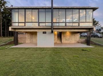 Casa · 113m² · 7 Ambientes · 2 Cocheras · Casa en Venta en La Reserva 1 | a Estrenar, Patio Central y Hermosas Vistas Apta Credito