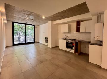 Departamento · 111m² · 5 Ambientes · 1 Cochera · Departamento en Venta de Dos Dorm. con Patio de Uso Exclusivo en Abasto